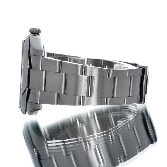 Rolex Oyster Perpetual 124300 Image 2